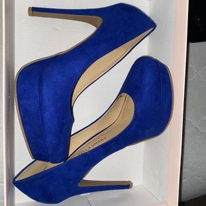 Blue Chinese laundry heels